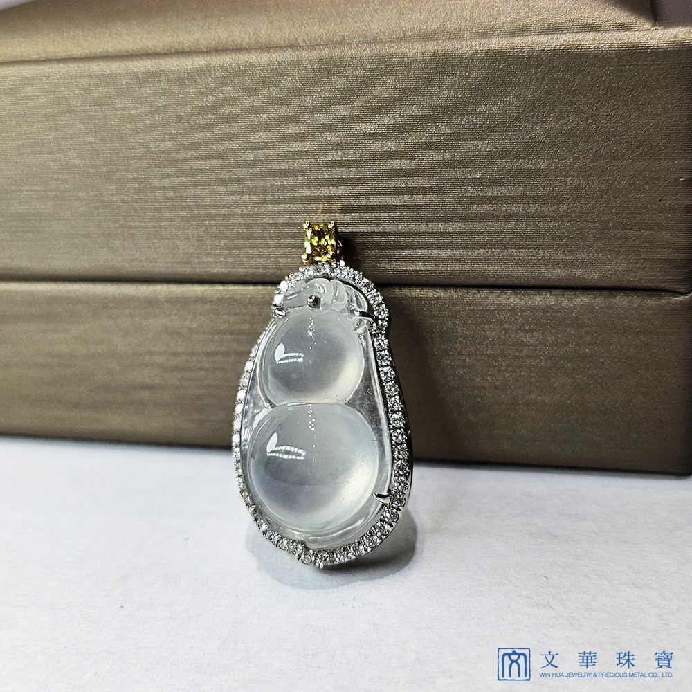 翡翠玻璃種豆莢鑽墜 附中國寶石證書