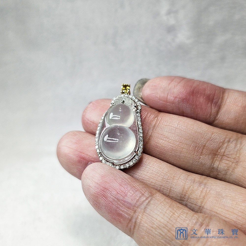 翡翠玻璃種豆莢鑽墜 附中國寶石證書