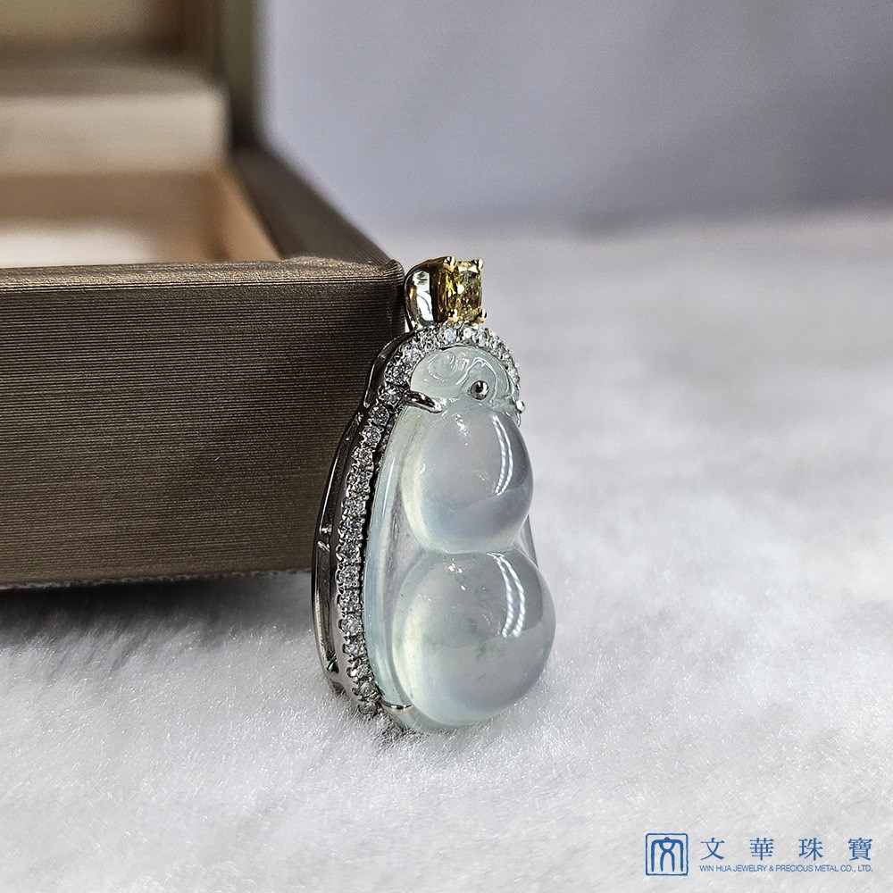 翡翠玻璃種豆莢鑽墜 附中國寶石證書