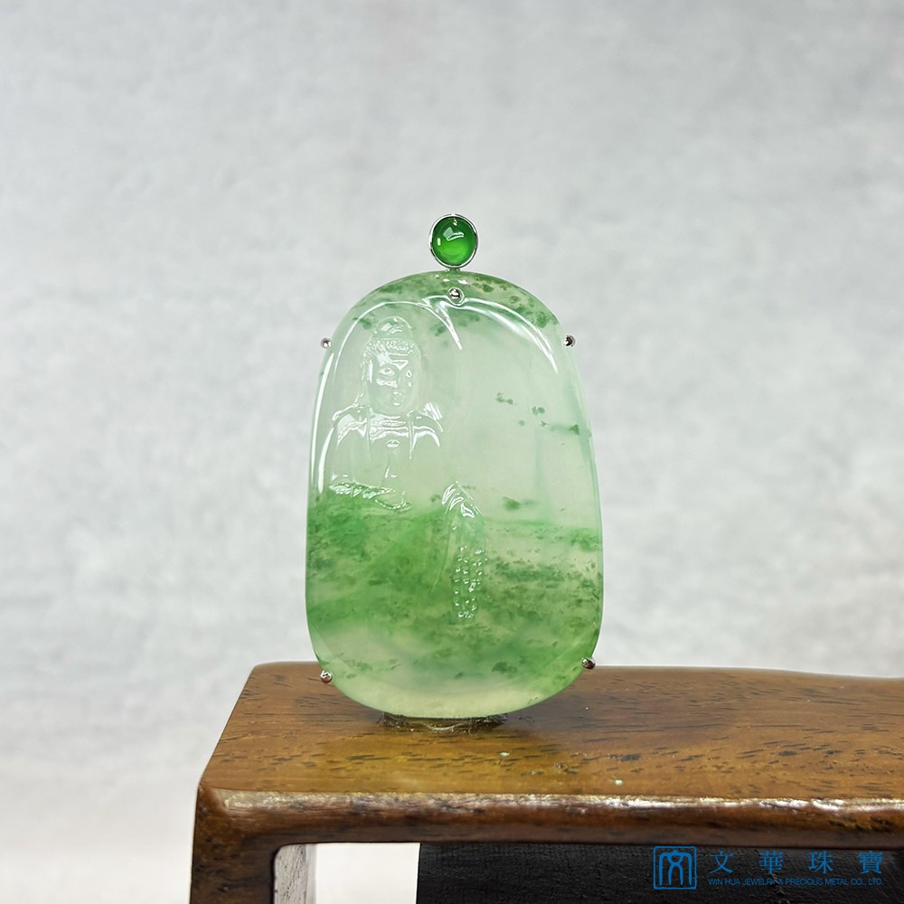 翡翠玻璃種飄綠花觀音玉牌 附中國寶石證書