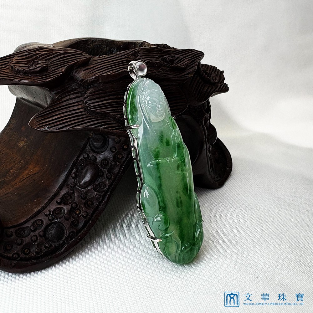 玻璃種飄綠花立姿觀音 附中國寶石證書