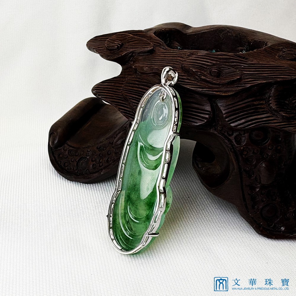 玻璃種飄綠花立姿觀音 附中國寶石證書