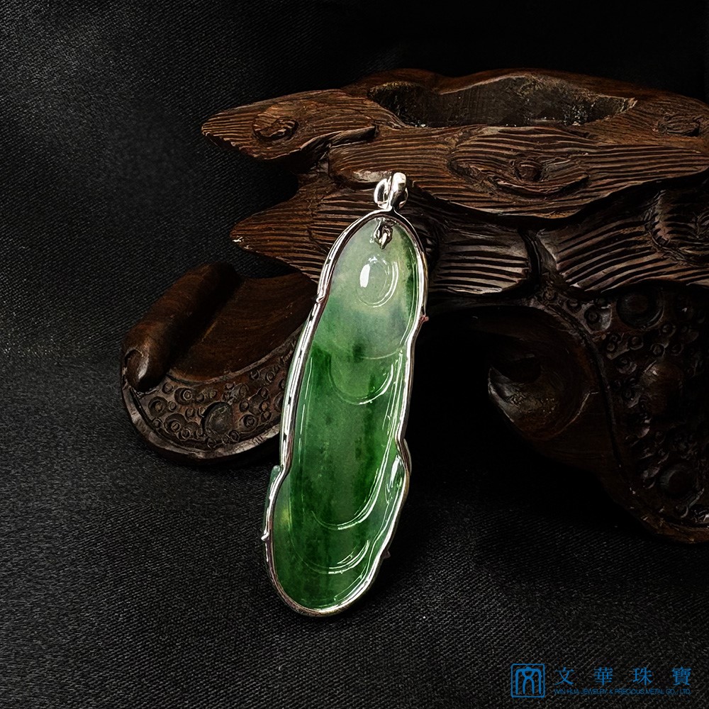 玻璃種飄綠花立姿觀音 附中國寶石證書