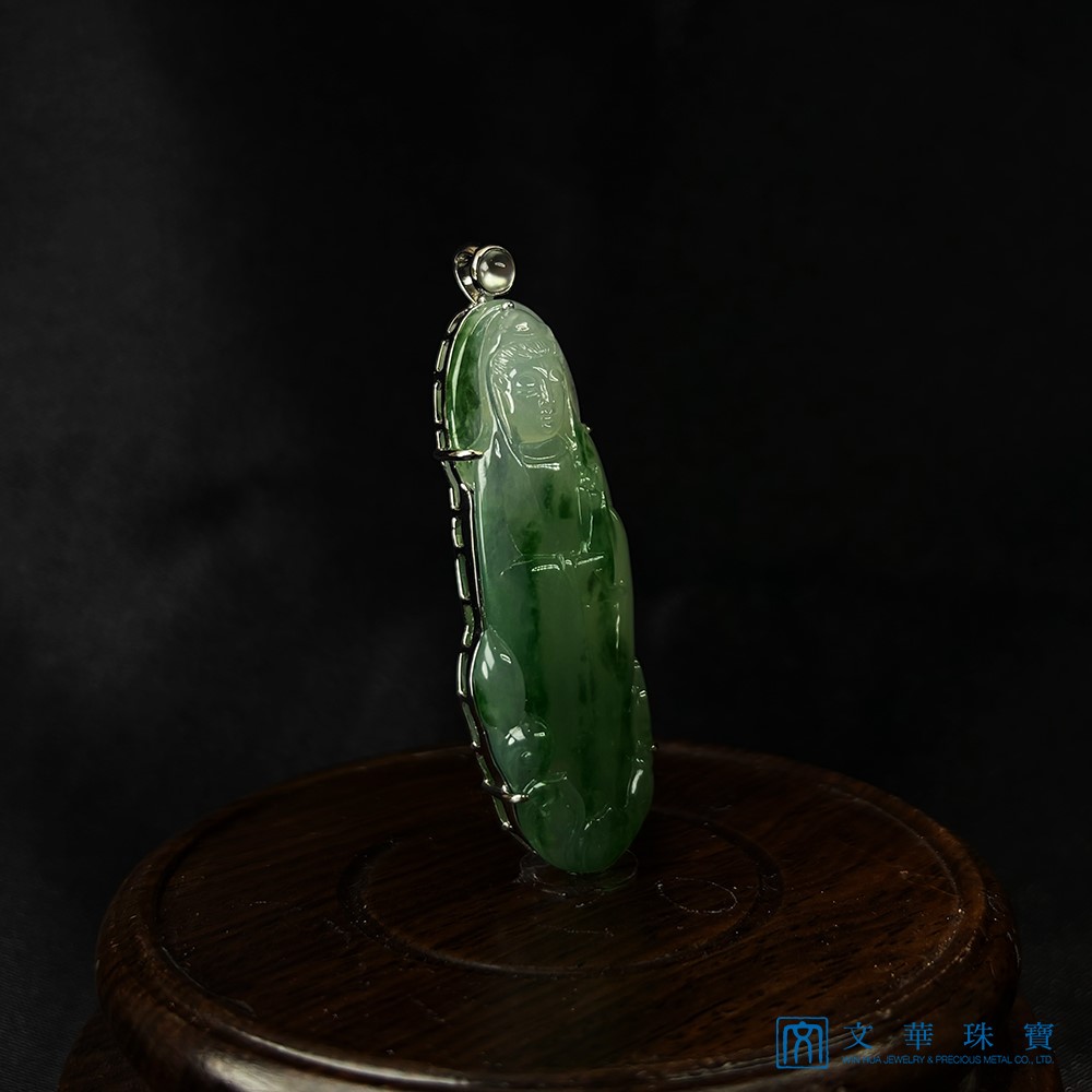 玻璃種飄綠花立姿觀音 附中國寶石證書