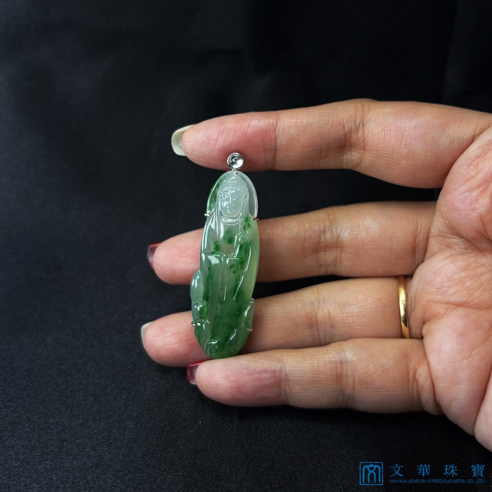 玻璃種飄綠花立姿觀音 附中國寶石證書