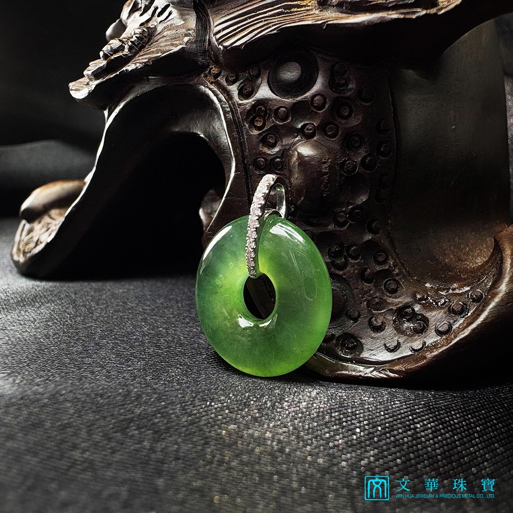 翡翠玻璃種滿綠平安環玉墜