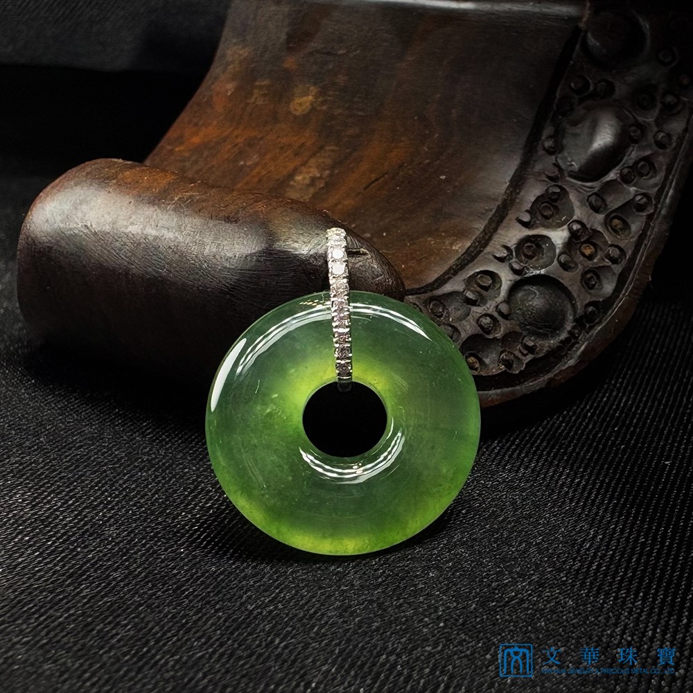 翡翠玻璃種滿綠平安環玉墜