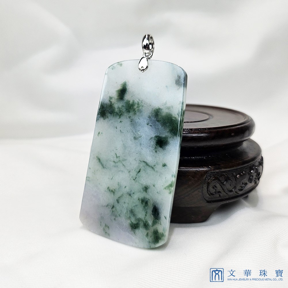 白底飄蘭花關公玉牌