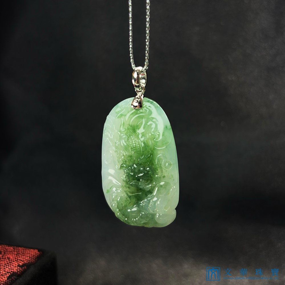 翡翠冰糯帶綠龍牌 