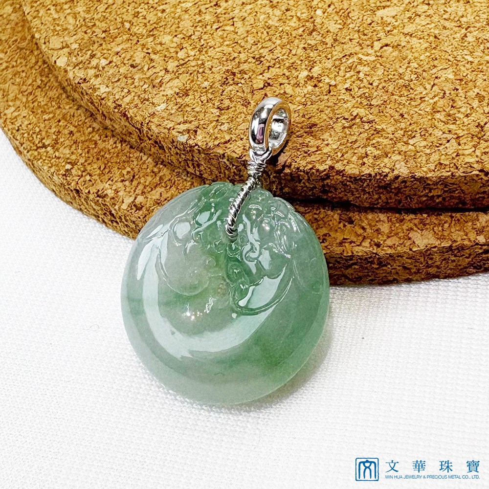 翡翠冰種飄綠龍紋平安扣