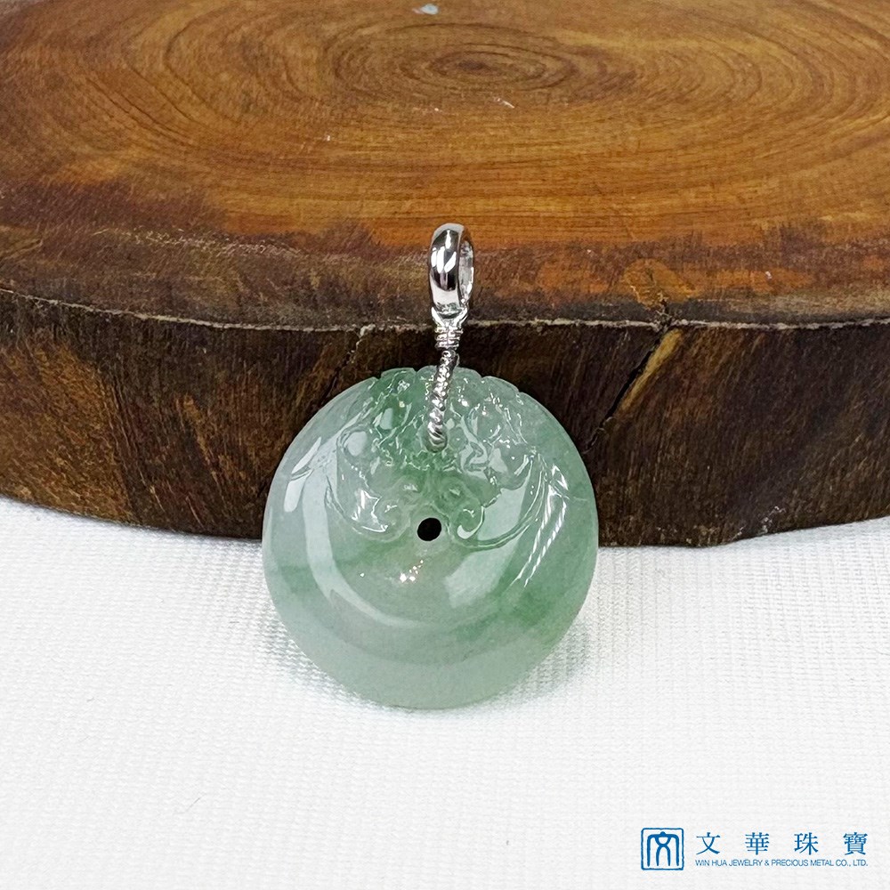 翡翠冰種飄綠龍紋平安扣