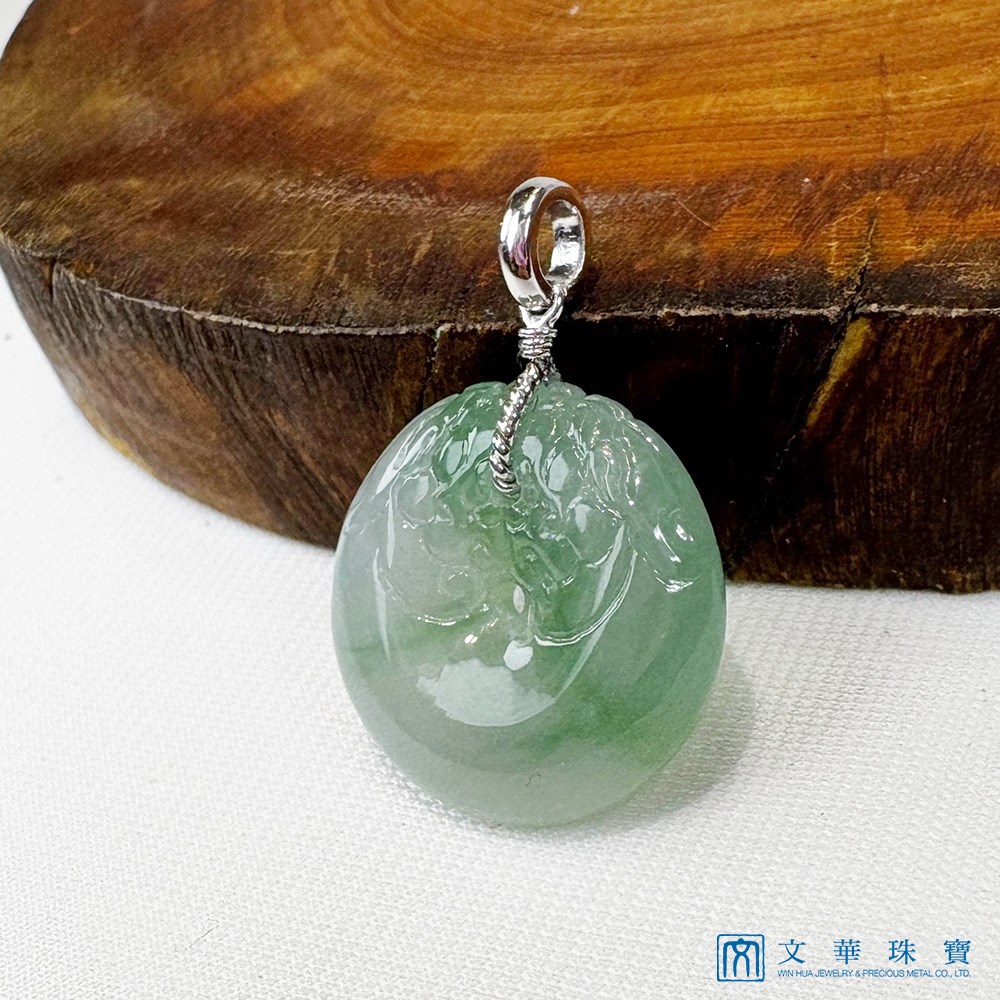 翡翠冰種飄綠龍紋平安扣