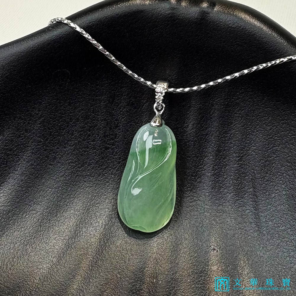 高冰飄綠白菜玉墜