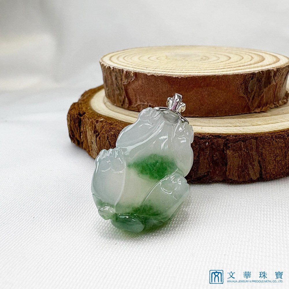 冰種飄綠貔貅玉墜