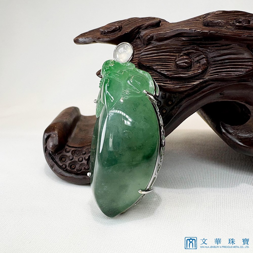 翡翠猴桃獻壽玉墜