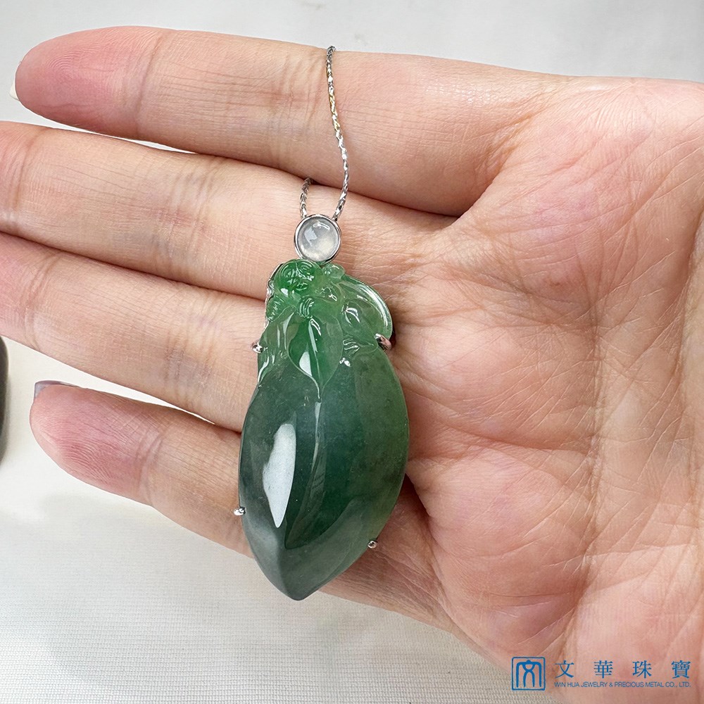 翡翠猴桃獻壽玉墜