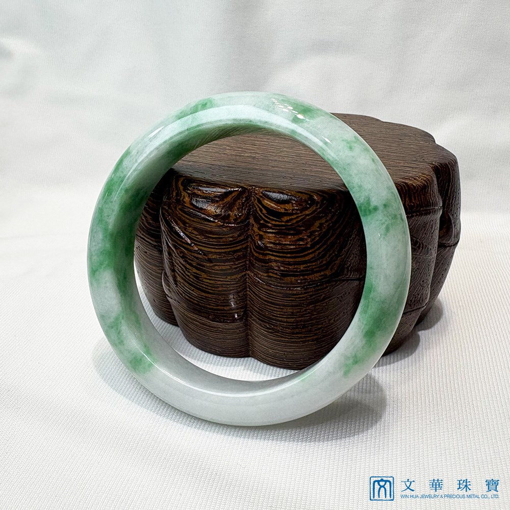 白底青翡翠玉鐲 約18圍