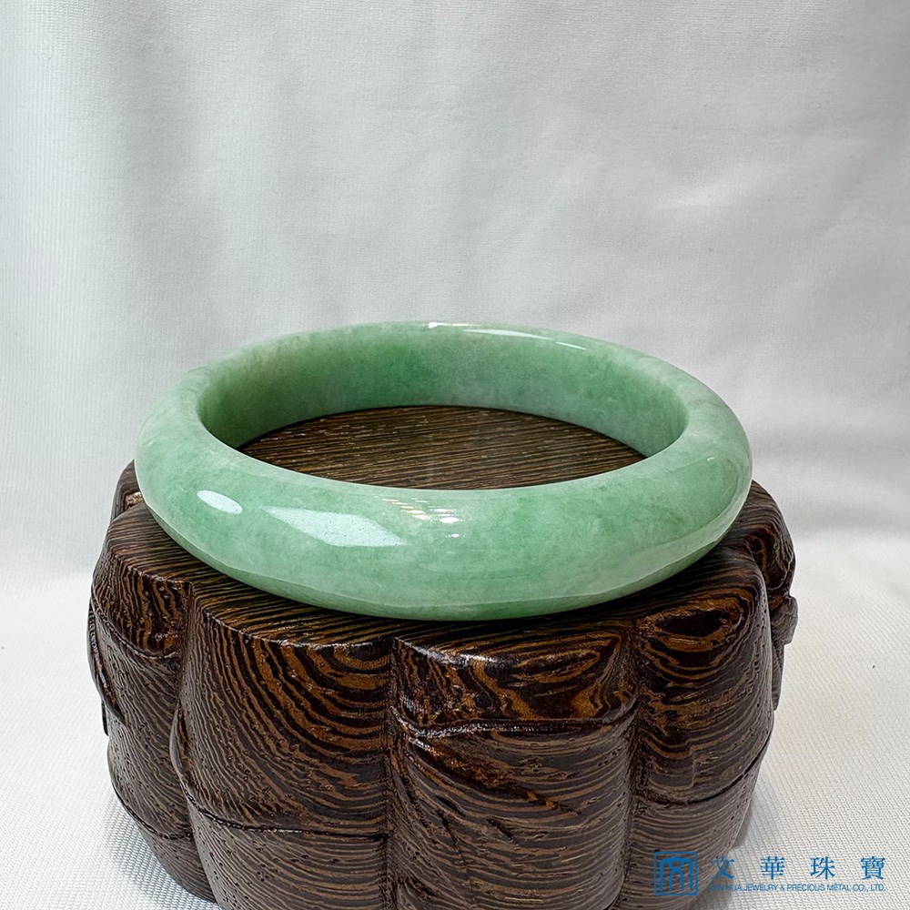 蘋果綠翡翠玉鐲 約18.8圍