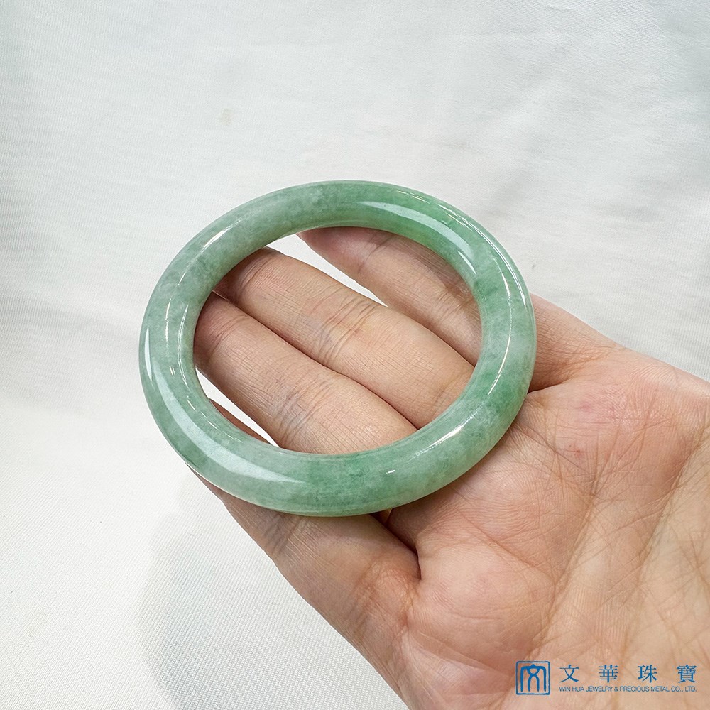  蘋果綠正圓條翡翠玉鐲 約18.5圍