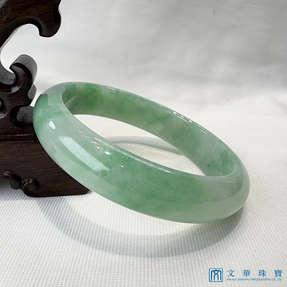 翡翠蘋果綠綴陽綠玉鐲 約18圍