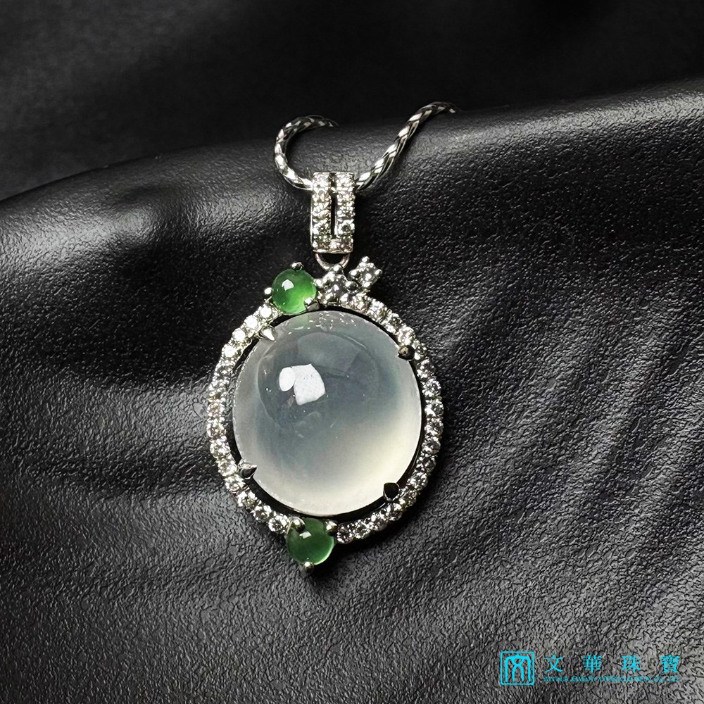 圓滿如月冰種蛋面翡翠鑽墜