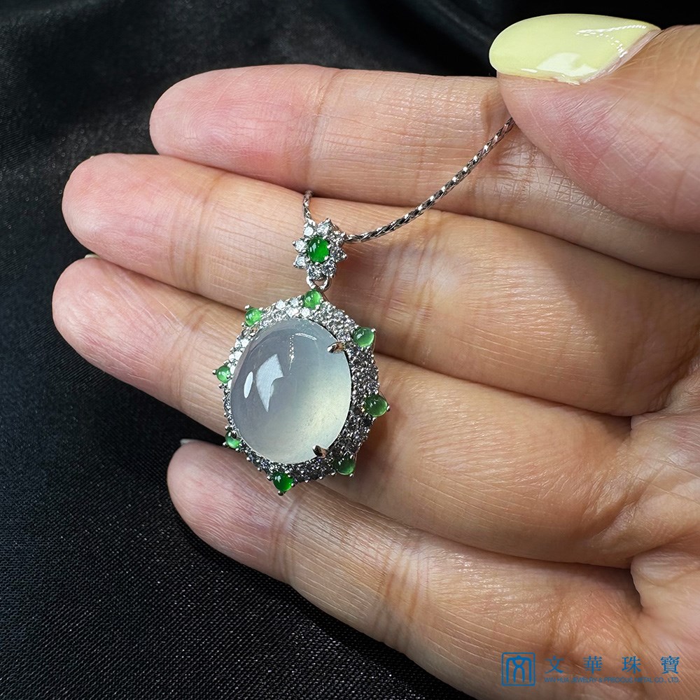 翠耀星華冰種蛋面翡翠鑽墜