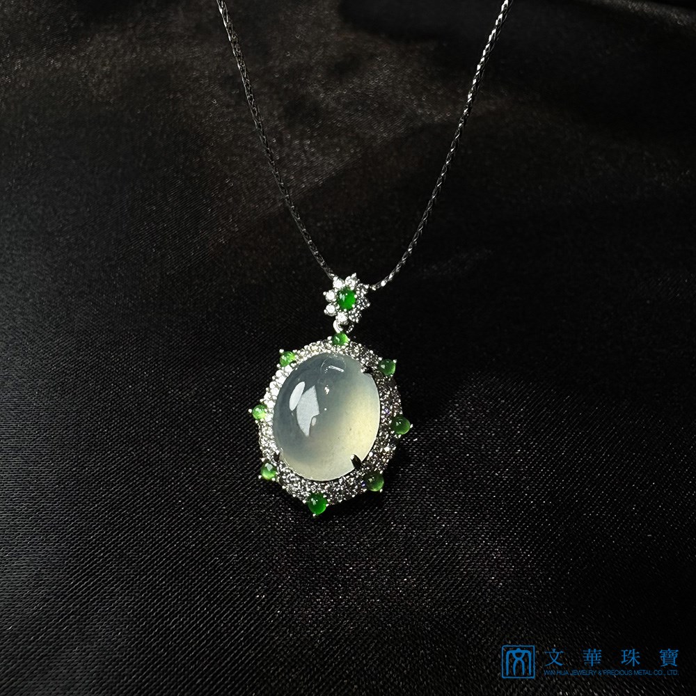 翠耀星華冰種蛋面翡翠鑽墜