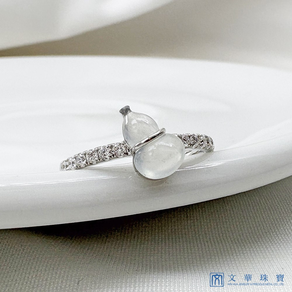 翡翠玻璃種葫蘆鑽戒 國際圍10號(已售出)