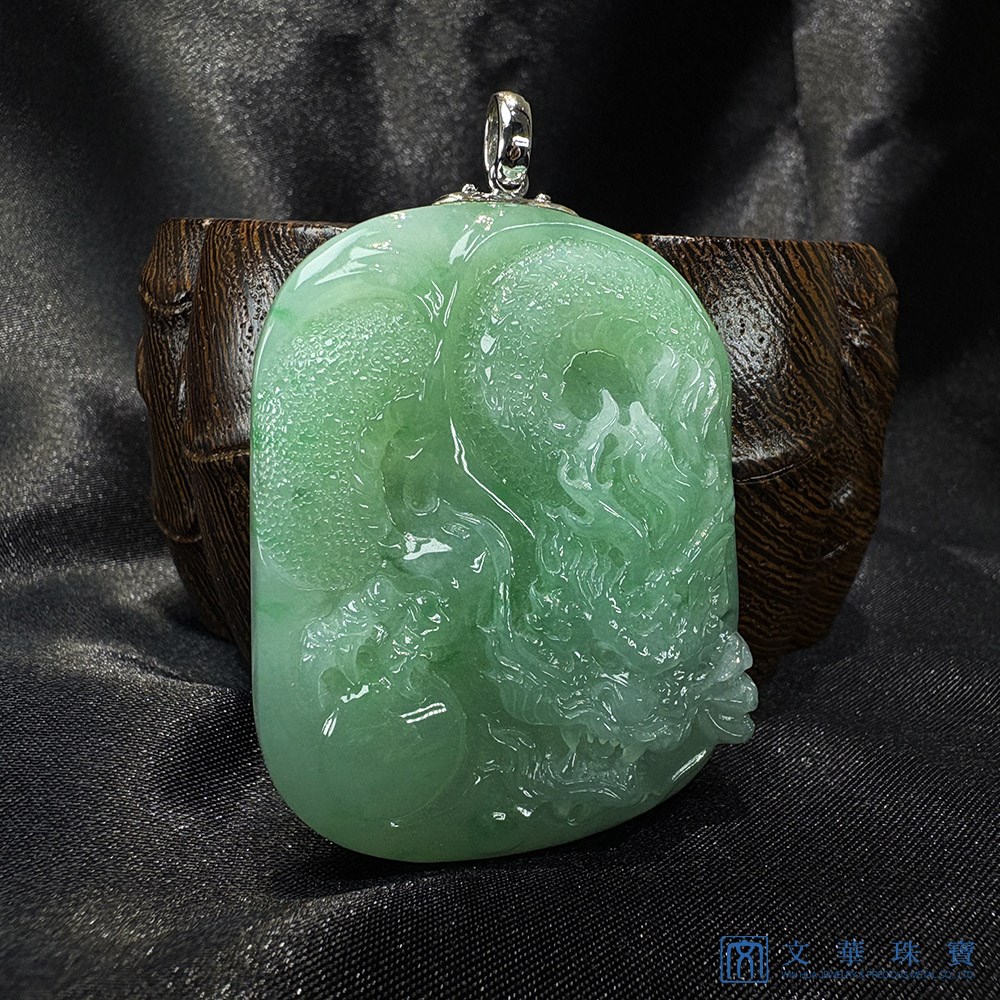 翡翠蘋彩騰龍龍牌