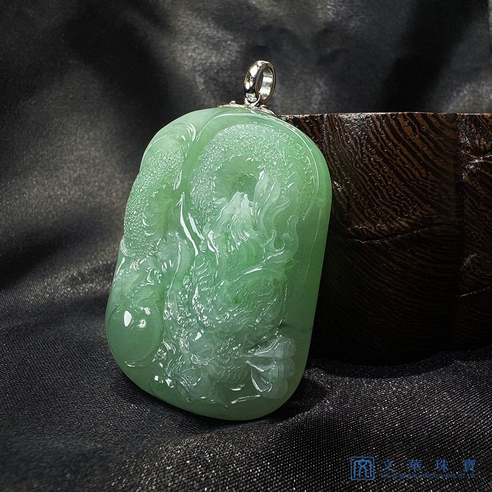 翡翠蘋彩騰龍龍牌