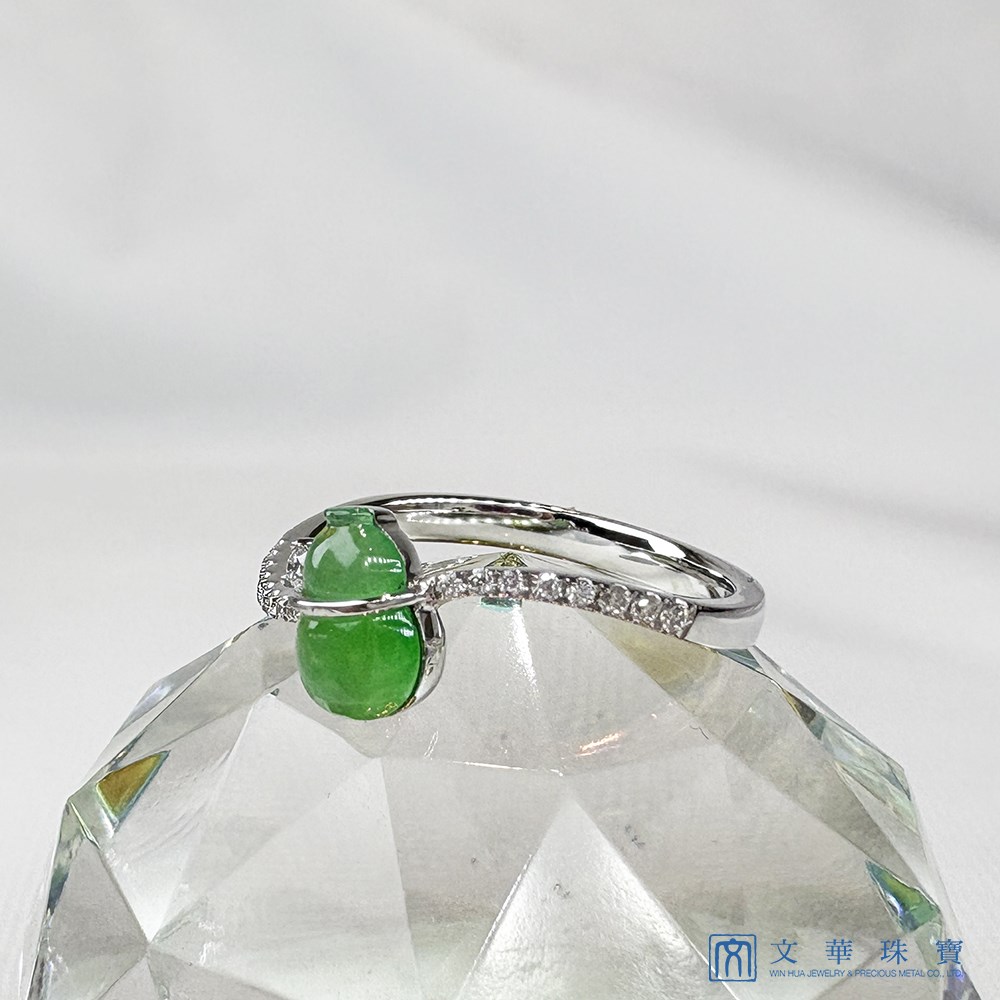 翡翠冰綠葫蘆鑽戒 國際圍10號