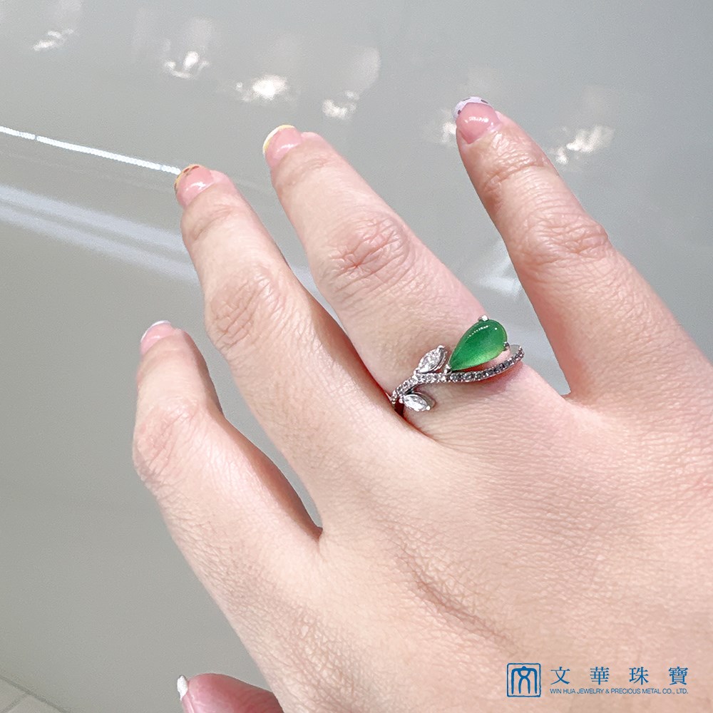 翡翠水滴藤蔓鑽戒 國際圍11號
