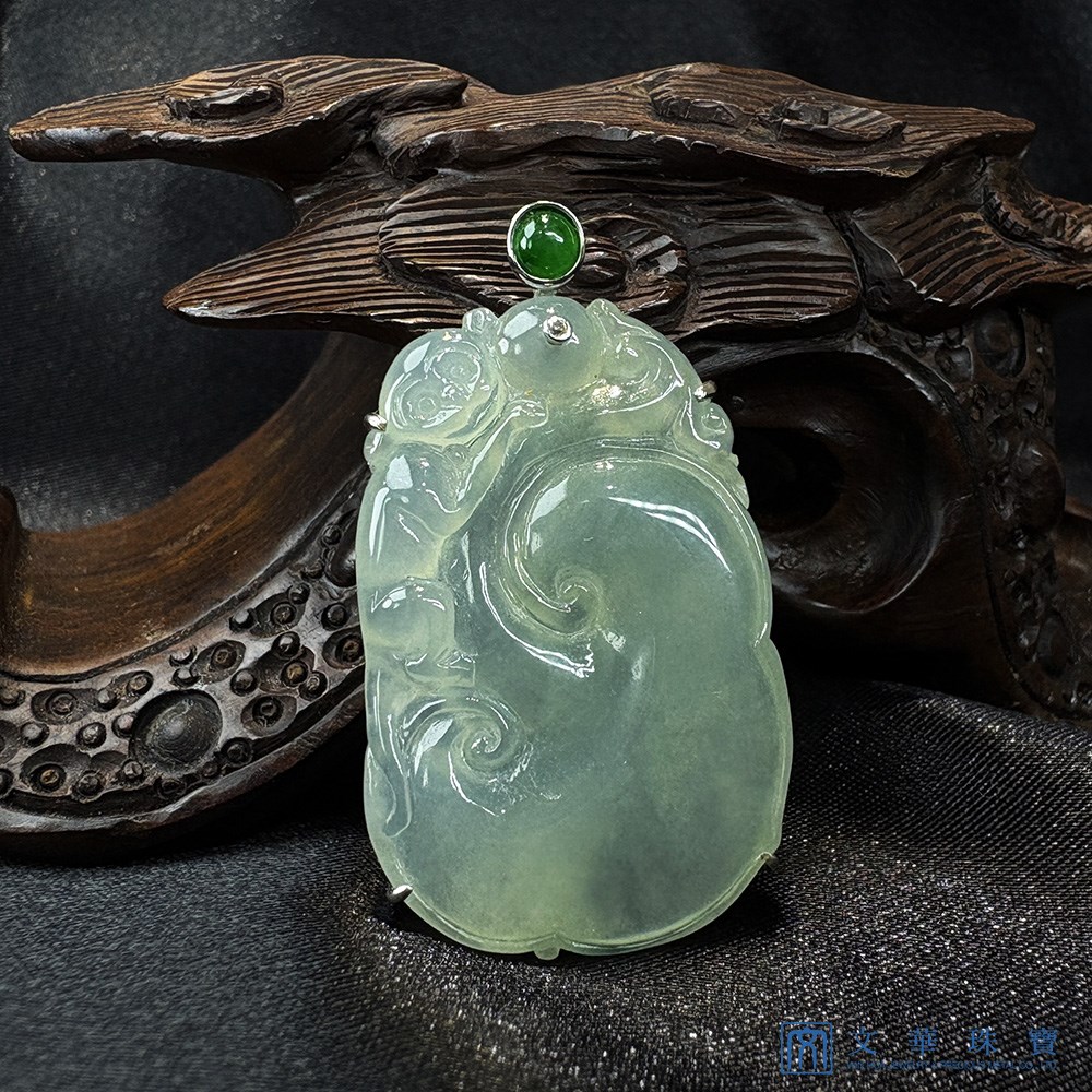 高冰種猴攀如意翡翠玉墜