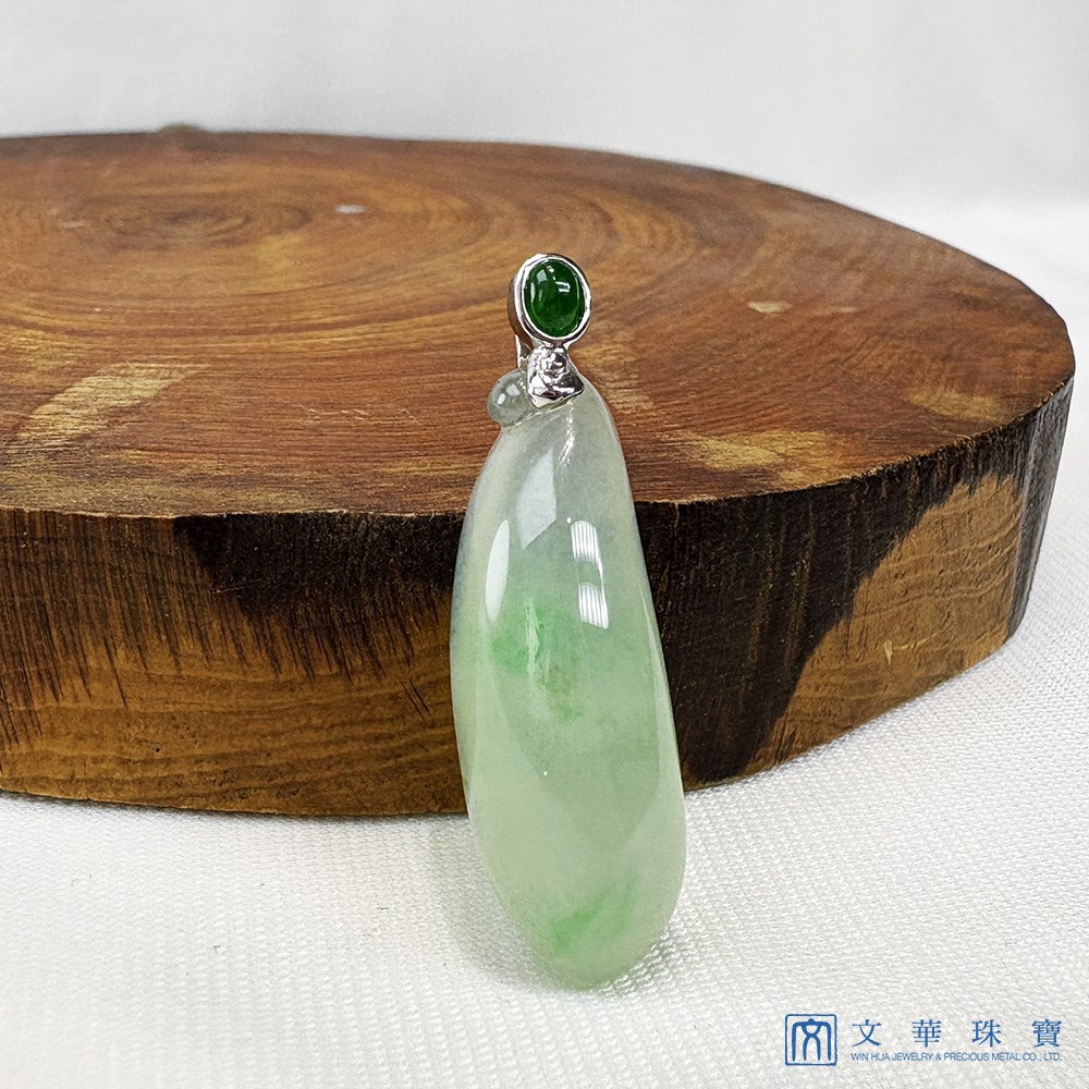 翡翠冰玻種芙蓉綠玉瓜墜