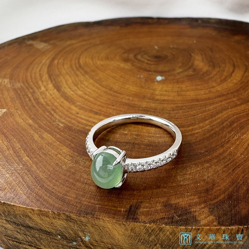 冰種秋香綠蛋面簡約鑽戒 國際圍11號