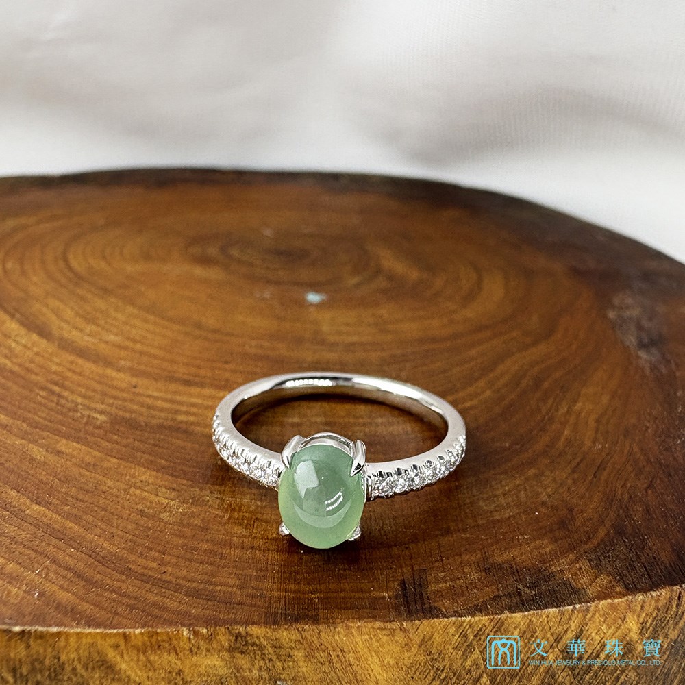 冰種秋香綠蛋面簡約鑽戒 國際圍11號