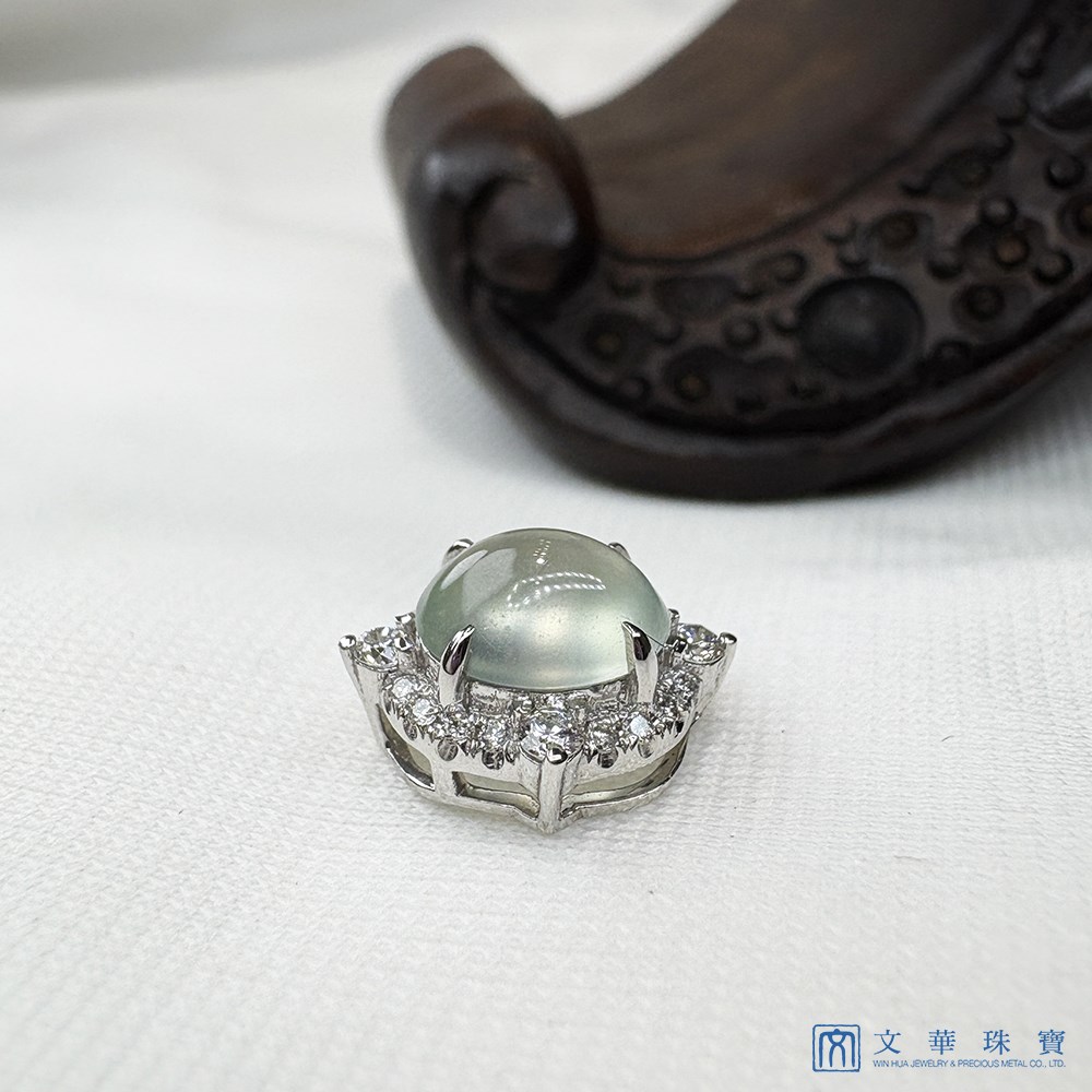 翡翠玻璃種蛋面星芒鑽墜(已售出)