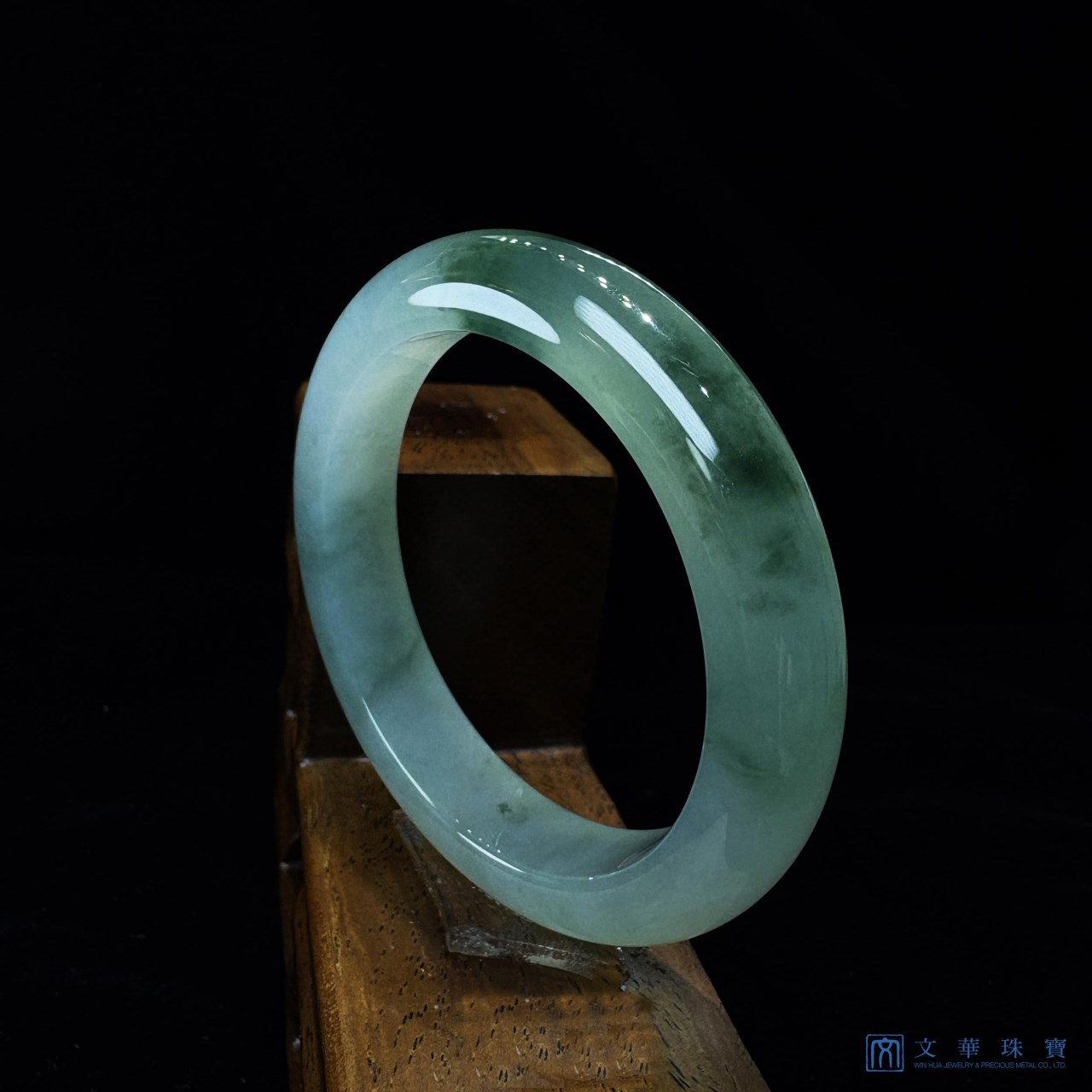 玻璃種飄蘭花翡翠玉鐲 約17.5圍(附中國寶石證書)