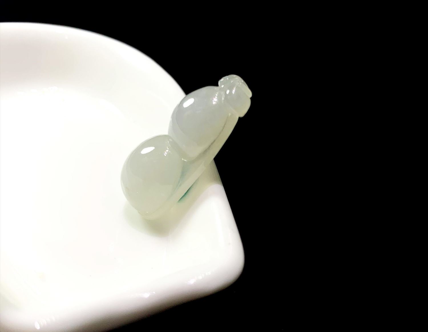 冰糯種豆莢玉墜(已售出)