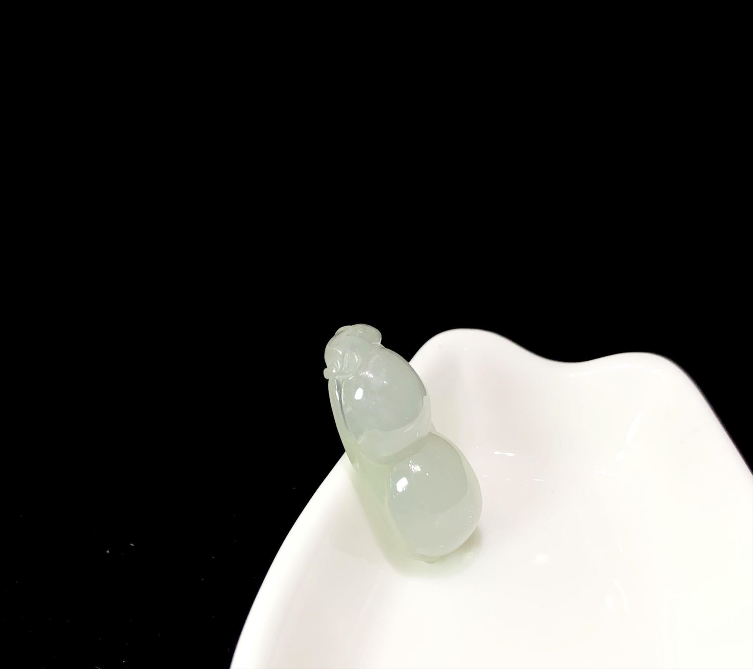 冰糯種豆莢玉墜(已售出)