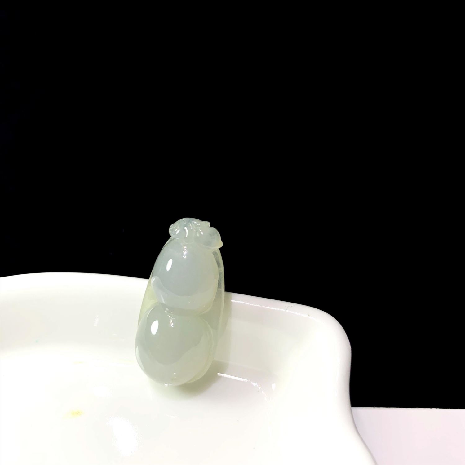 冰糯種豆莢玉墜(已售出)