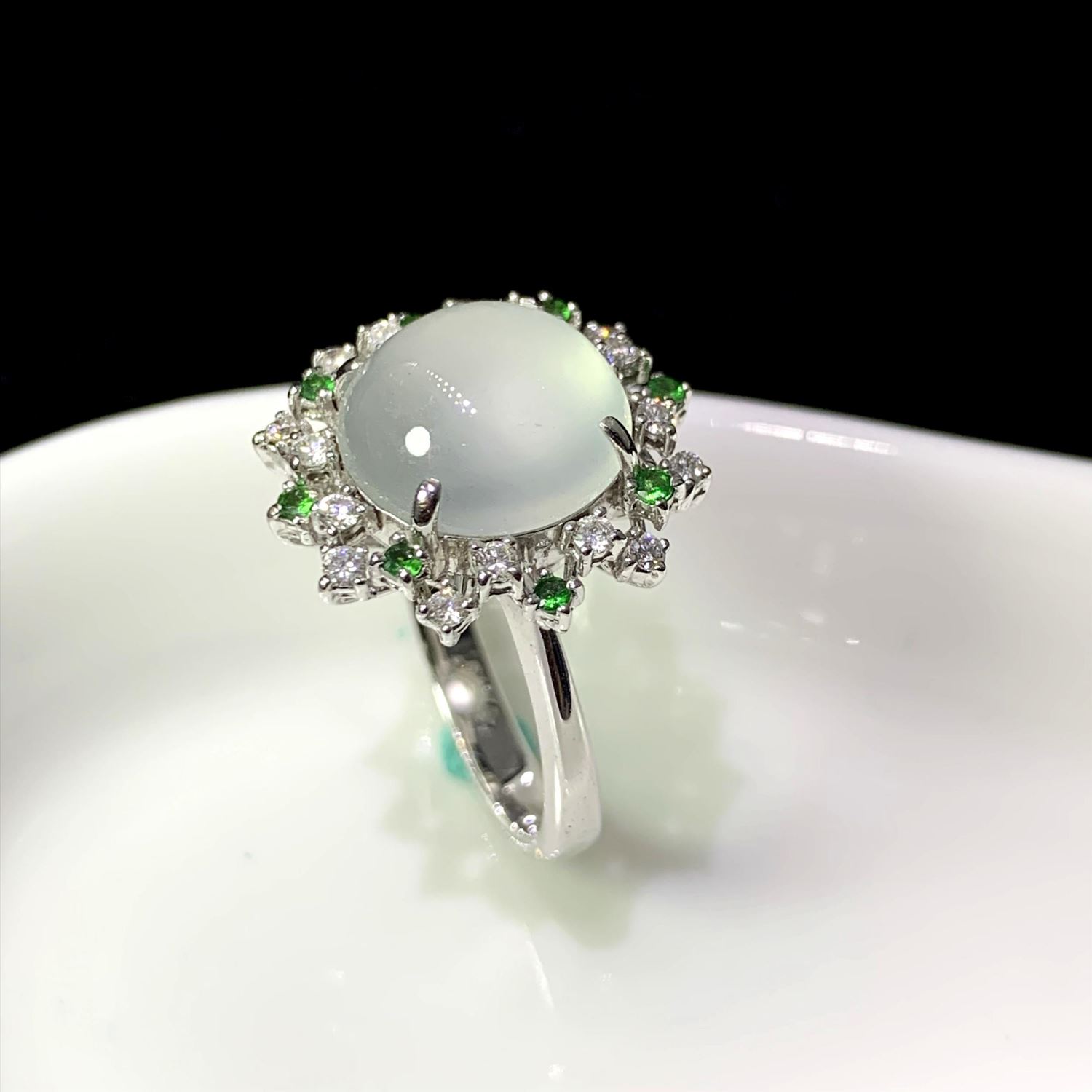 玻璃種白翡蛋面設計款戒