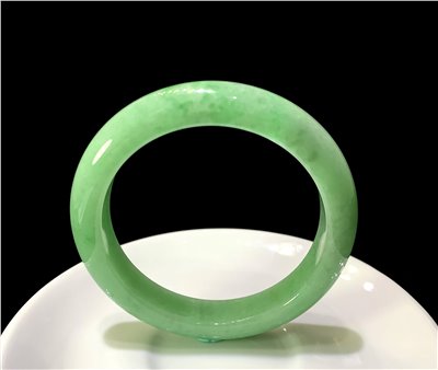 蘋果綠翡翠玉鐲(18.5圍)