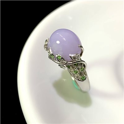 設計款紫羅蘭蛋面戒