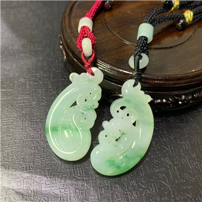 龍鳳玉牌一對(已售出)