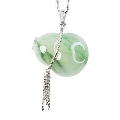 冰飄綠絲葫蘆玉墜