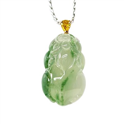 高冰飄綠貔貅玉墜