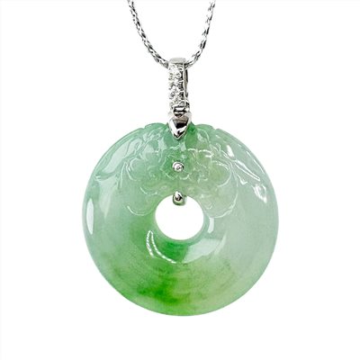 冰糯帶綠龍紋玉扣玉墜